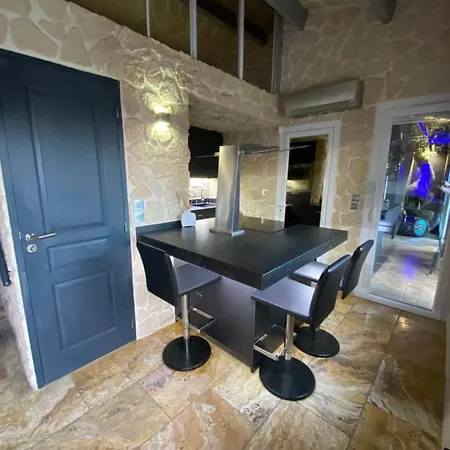 Villa Des Sens * 아그